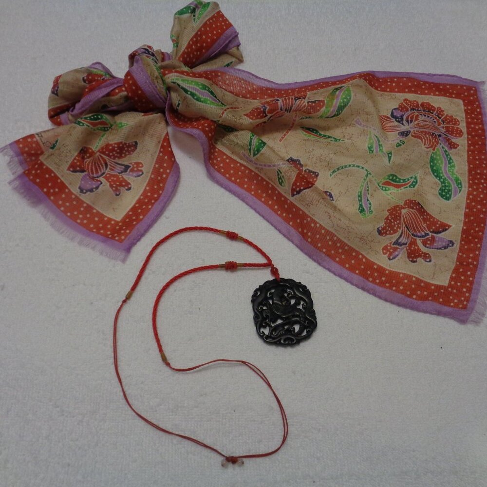 OSCAR DE LA RENTA RETRO ASIAN LONG SCARF & ASIAN BIRD DRAGON PENDANT LOT